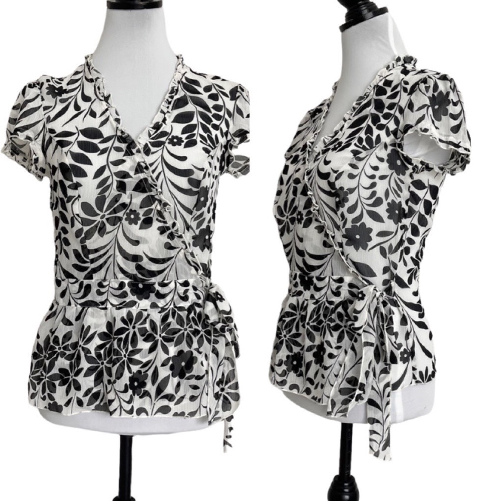 Speechless Black & White Floral Sheer Wrap Peplum Blouse Size Medium